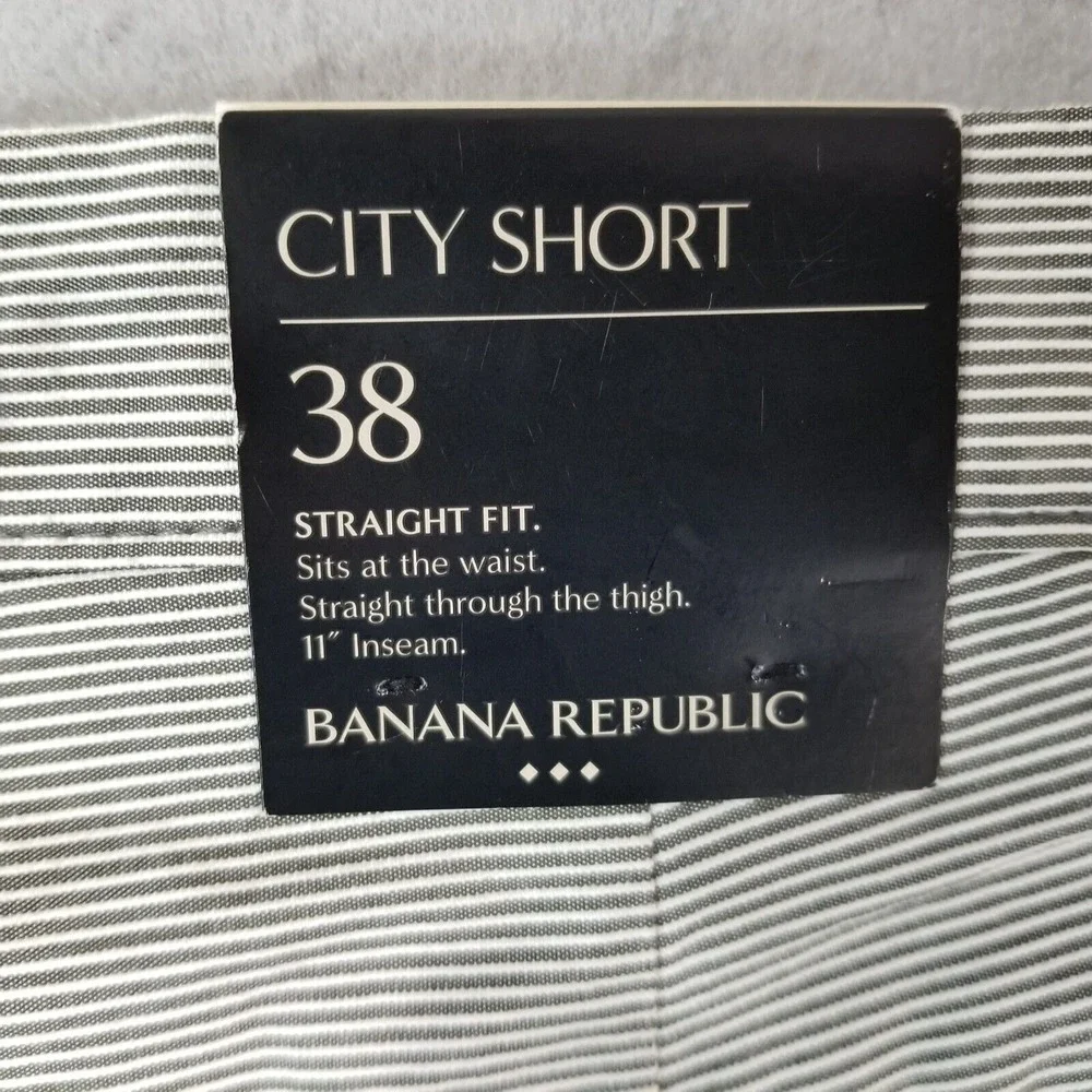 Banana Republic City short shorts men's 38 x 10 white striped cotton Bermuda NEW